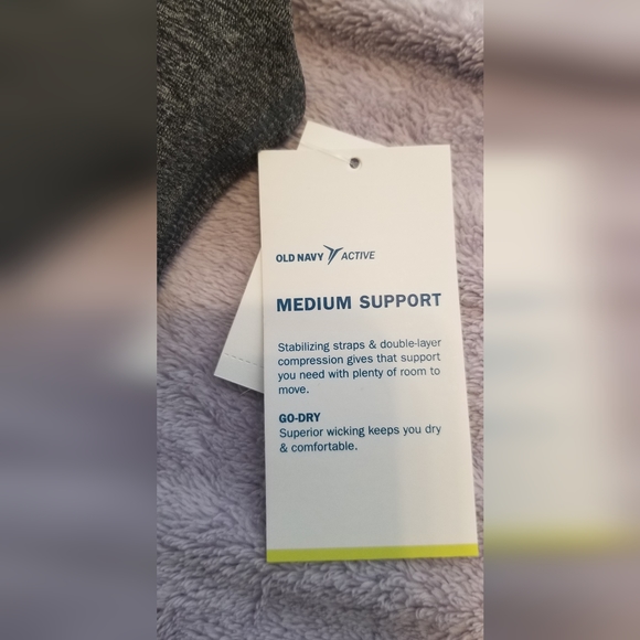 NWT Old Navy Sports Bra - Picture 3 of 4